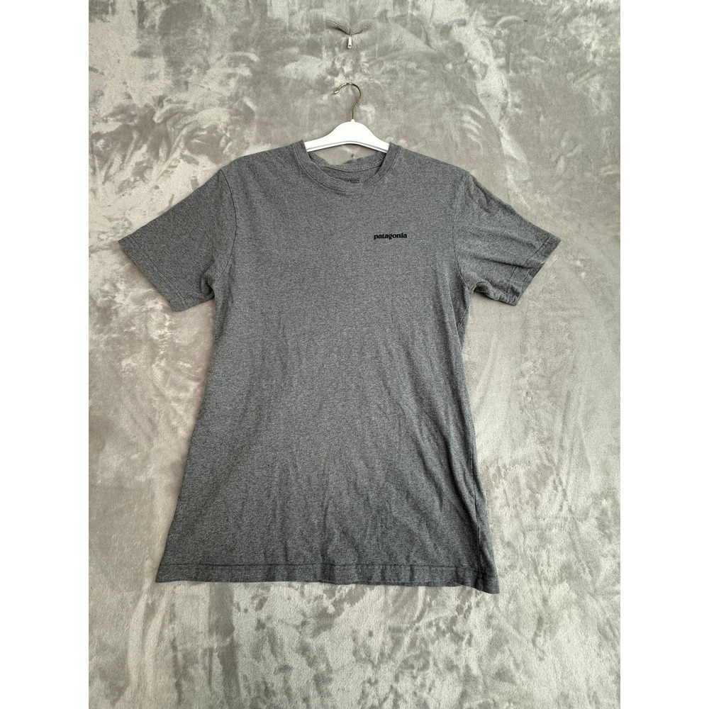 Patagonia Gray Logo T‎ Shirt Short Sleeve Organic Cotton Men's Size S